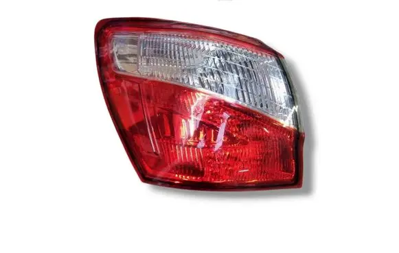 Nissan Qashqai+2 Rear/tail lights 26555-BR50A