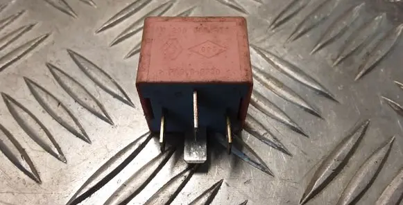 Renault Laguna II Other relay 8200308271