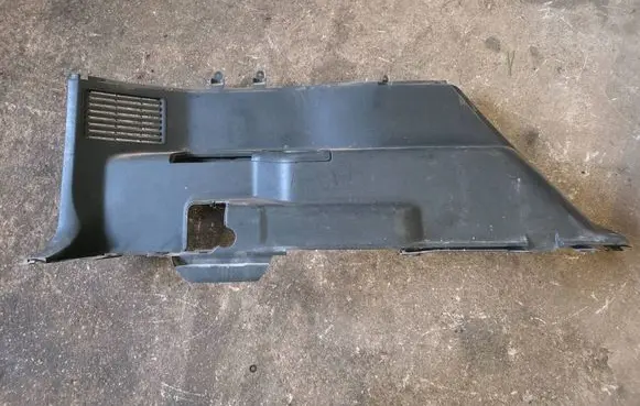 Mitsubishi Pajero Trunk/boot lower side trim panel