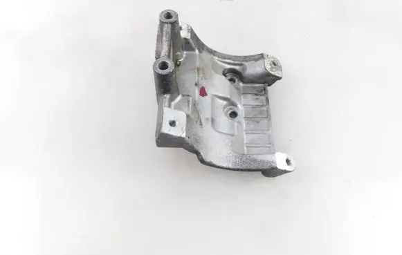 Iveco Daily 6th gen Generator/alternator bracket 5802107779