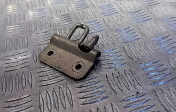 Mercedes-Benz Sprinter W906 Loading door lock loop/hook striker A9067400032 ZGS006
