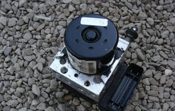 Jeep Cherokee ABS Pump P52124456AA