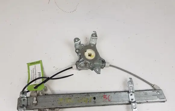 Honda Jazz Rear window lifting mechanism without motor