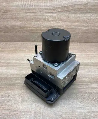 BMW 5 E60 E61 ABS Pump 6783360 67774679