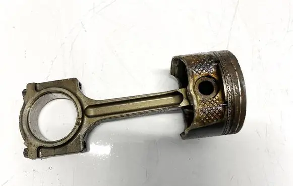 Mazda 5 Piston with connecting rod