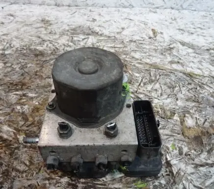 Skoda Fabia Mk2 (5J) ABS Pump 6R0907379AT