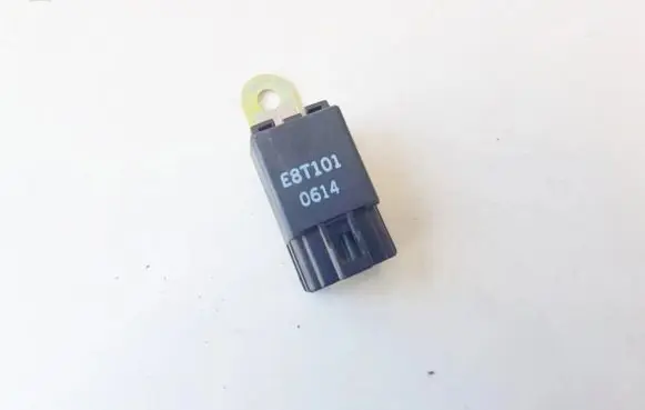 Mitsubishi Carisma Other relay E8T101
