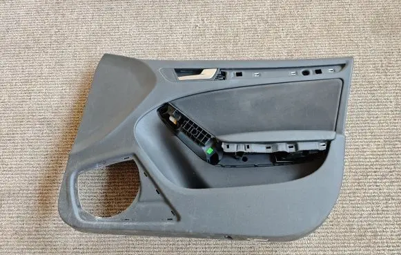 Audi A5 8T 8F Front door card panel trim 8T8867106