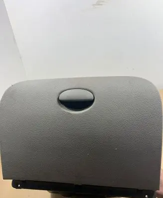 Citroen C5 Glove box