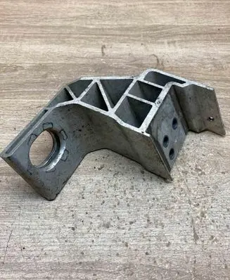 Mercedes-Benz C W205 Radiator mount bracket A2055014220 004160404B