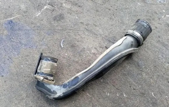Citroen Xsara Picasso Intercooler hose/pipe 9651708480