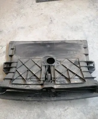 Tesla Model Y Intercooler air guide/duct channel 163432500a 163432500A 163829300A