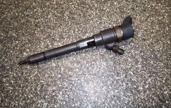 Fuel injector