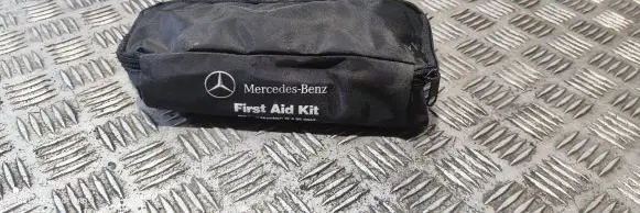Mercedes-Benz E W212 First aid kit 4860043