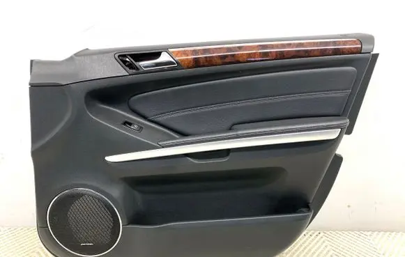 Mercedes-Benz GL X164 Front door card panel trim 