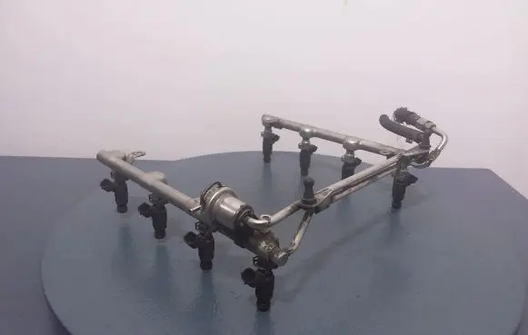 Audi A8 S8 D3 4E Fuel main line pipe 079133551A