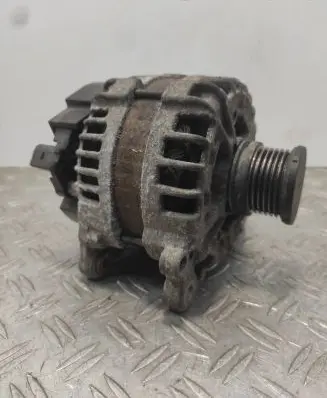 Audi A4 S4 B8 8K Generator/alternator 04L903017E 0125711154