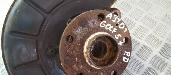 Volkswagen Golf Plus Front wheel hub