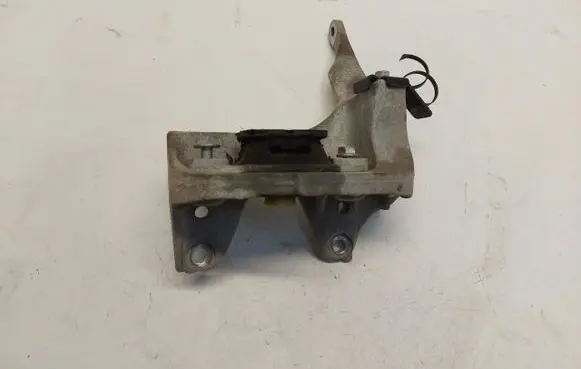 Mercedes-Benz EQV 447 Engine mount bracket a4472420001-jlk01