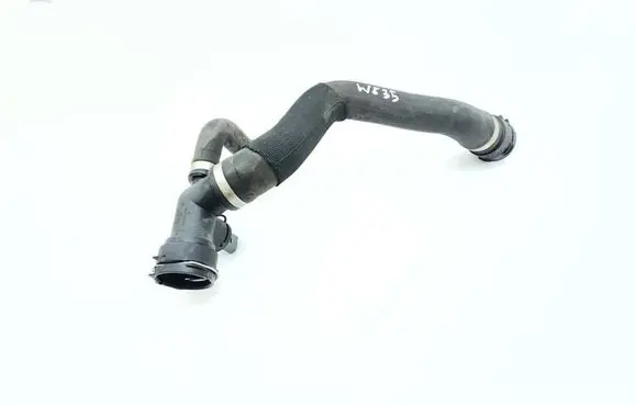 Engine coolant pipe/hose