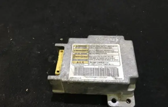 Isuzu Trooper Airbag control unit/module 8093526990 09352699