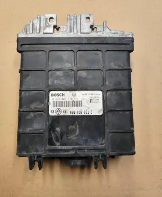 Volkswagen PASSAT B4 Engine control unit/module 028906021C 0281001170 08RTD288