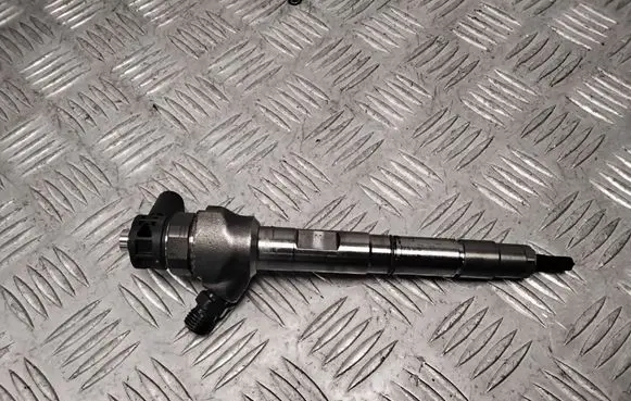 Audi A4 S4 B9 Fuel injector 04L130277P