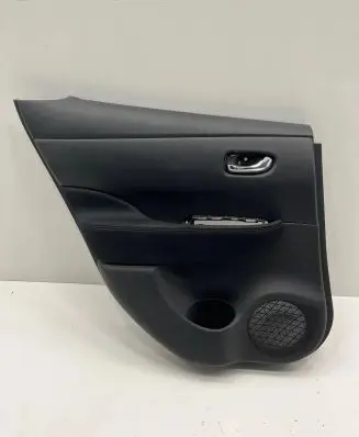 Nissan Leaf II (ZE1) Rear door card panel trim