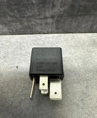 Volkswagen Touran I Other relay 1K0951253A V23134J52X430