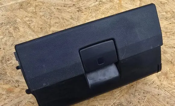 Audi A3 S3 8P Tool box 8P0881578