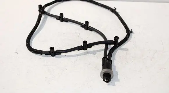 Audi A5 8T 8F Fuel injector supply line/pipe 0592160