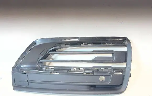 Volvo XC90 Front bumper lower grill 31663844