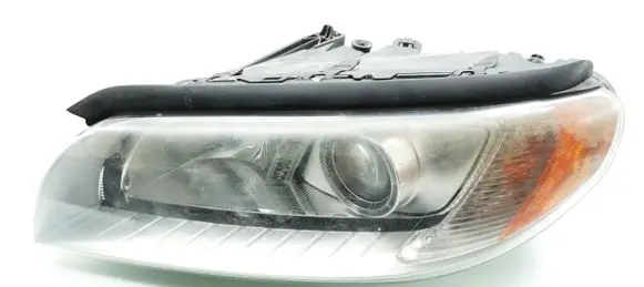 Volvo XC70 Headlight/headlamp 31214349