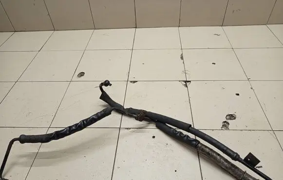 Volvo V70 Power steering hose/pipe/line 7M1422893BL 95VW3A719MB