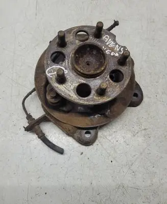 Toyota Avensis Verso Rear wheel hub spindle/knuckle 