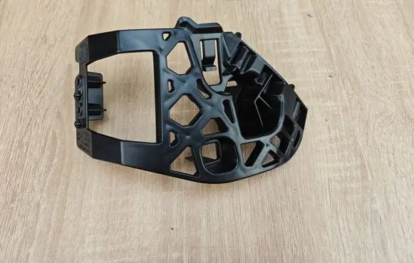 BMW 8 G16 Front bumper mounting bracket 7420884
