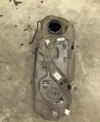 Suzuki Vitara (LY) Fuel tank 