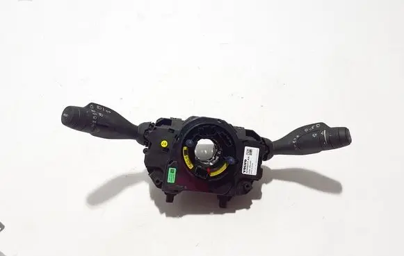 Wiper turn signal indicator stalk/switch