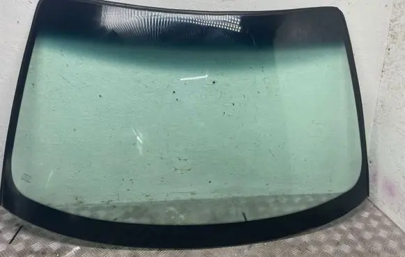 BMW 3 E46 Front windscreen/windshield window 26022556