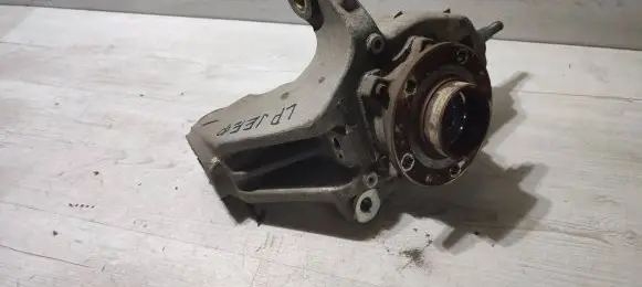 Jeep Cherokee Front wheel hub 04877889AC