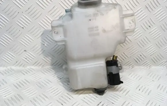 Mitsubishi Pajero Windshield washer fluid reservoir/tank 060351507