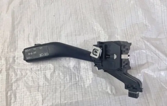 Volkswagen Touran I Indicator stalk 1K0953513A