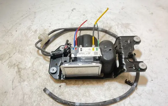 BMW X5 G05 Air suspension compressor/pump 5A0C99001 15150002054 5A0C990