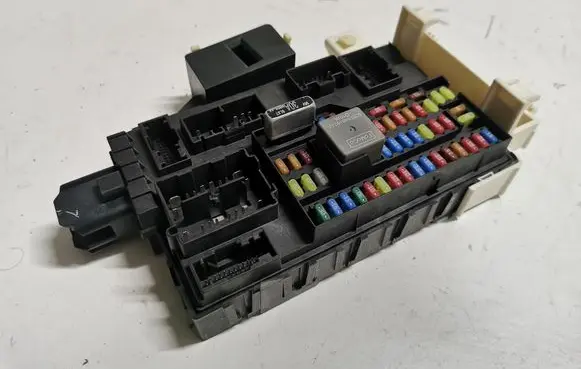 Ford Mustang V Fuse box set BR3T15604CB