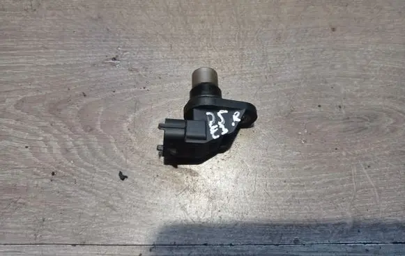 Volvo V70 Camshaft position sensor 0232103033 8631533