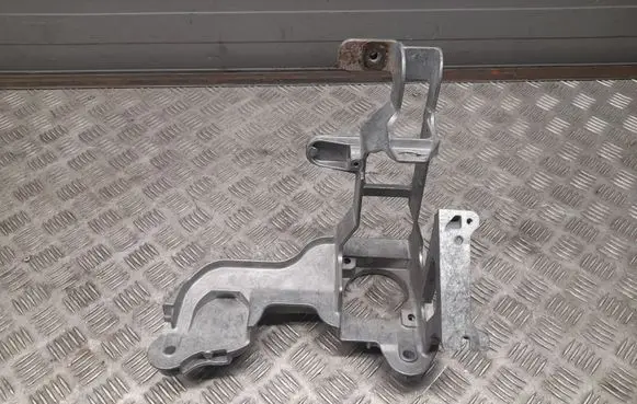 Audi A8 S8 D4 4H Brake pedal bracket assembly 4G1723117