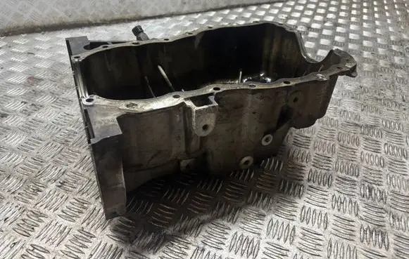 Renault Clio IV Oil sump 111115870R