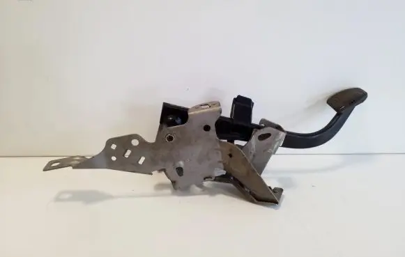 Volvo V40 Cross country Clutch pedal 31381272