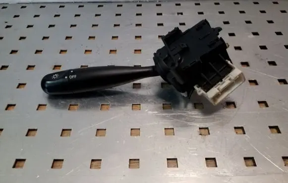 Toyota RAV 4 (XA20) Indicator stalk 1736482