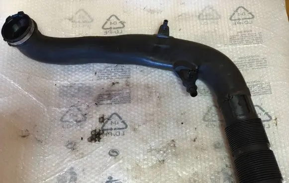 Volvo XC90 Intercooler hose/pipe 30741210 U37DA 1016474S01